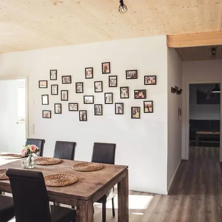 Sternenzelt Alpakas - & Tiere Hautnah Erleben בורקן