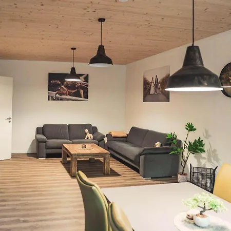 Sternenzelt Alpakas - & Tiere Hautnah Erleben בורקן